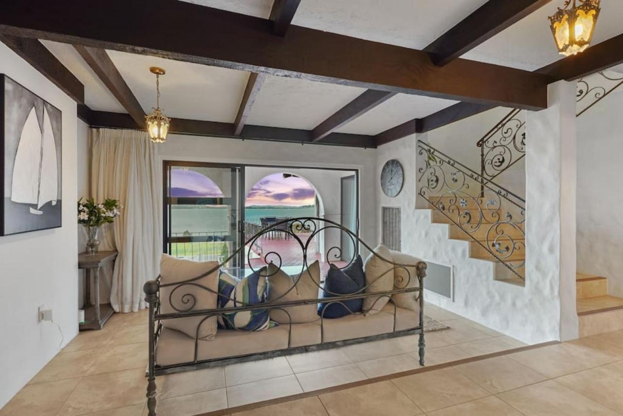 אוקלנד Magnificent Beachfront Mansion - Pool - Fireplace מראה חיצוני תמונה