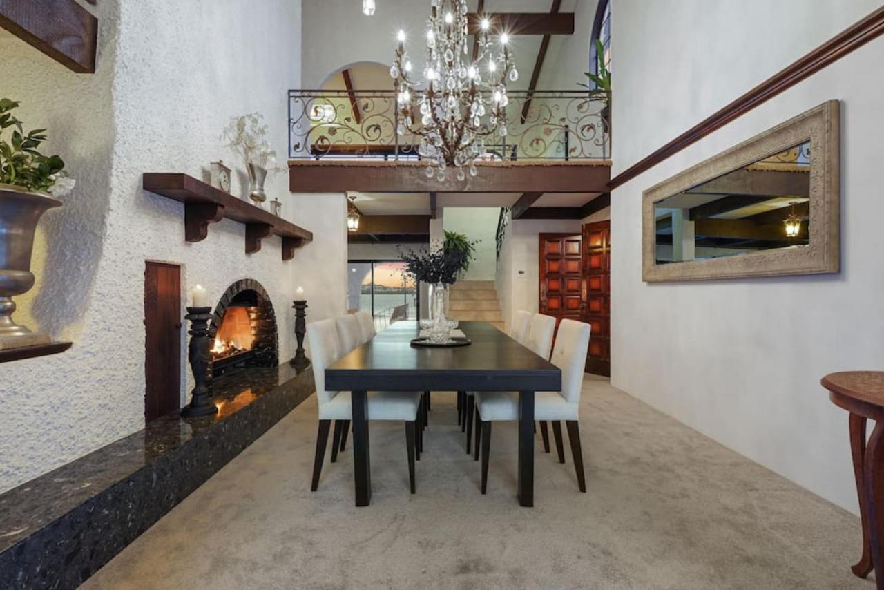 אוקלנד Magnificent Beachfront Mansion - Pool - Fireplace מראה חיצוני תמונה