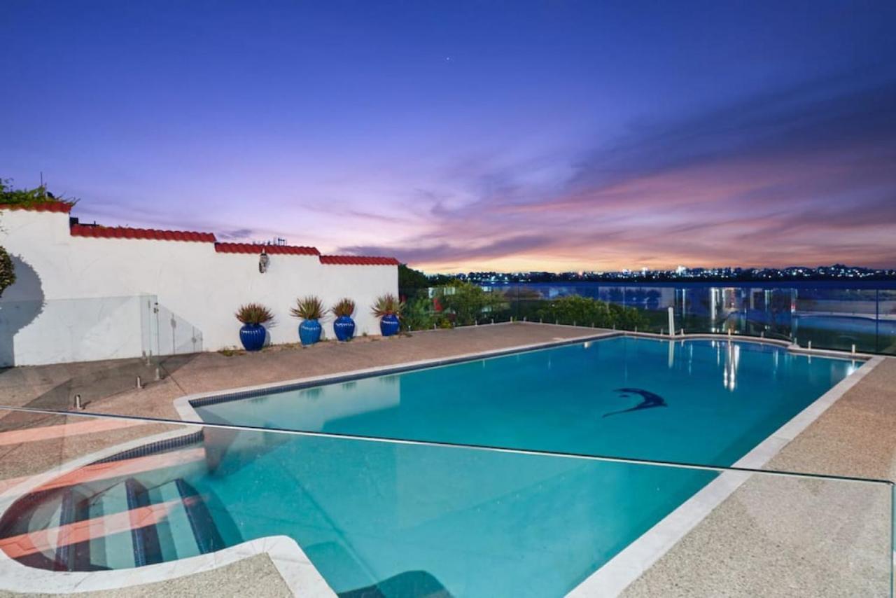 אוקלנד Magnificent Beachfront Mansion - Pool - Fireplace מראה חיצוני תמונה